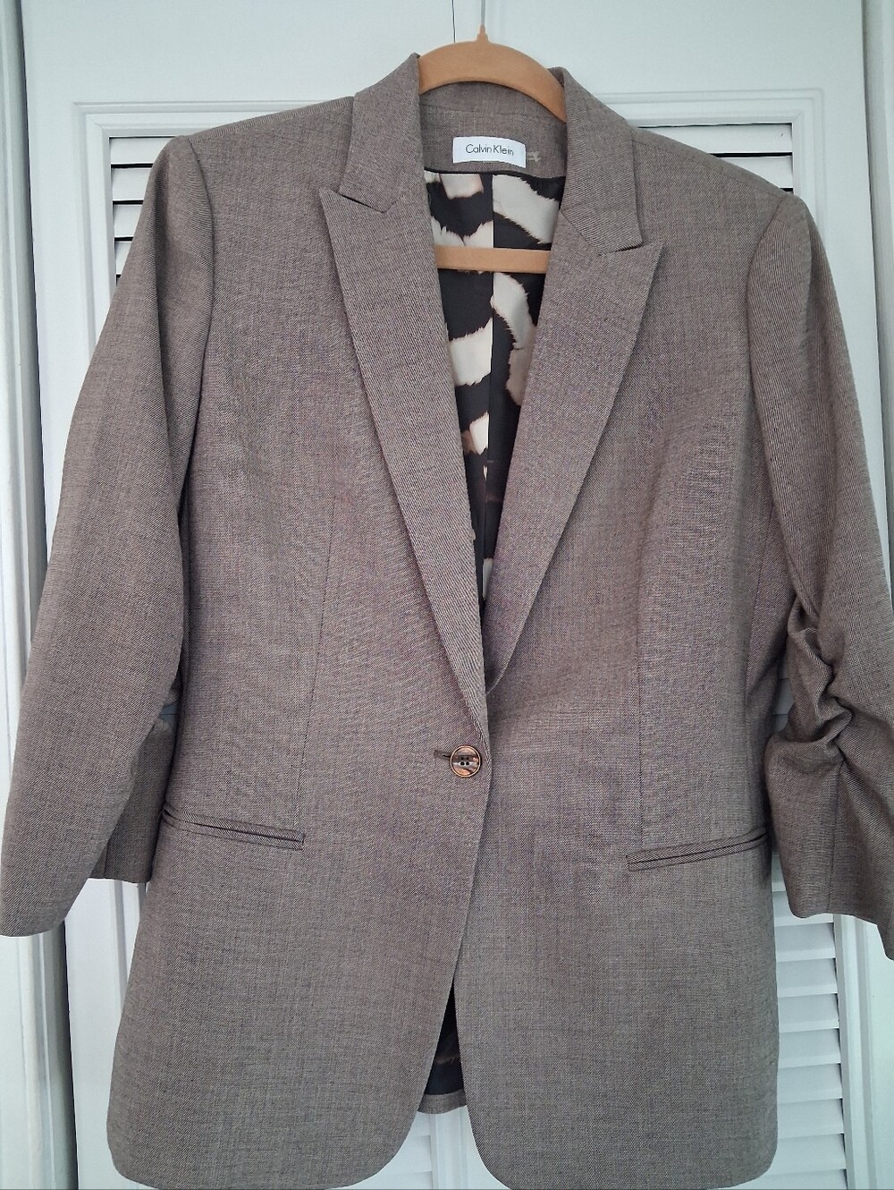 Calvin Klein Women's Taupe-Gray Single-Button Blazer